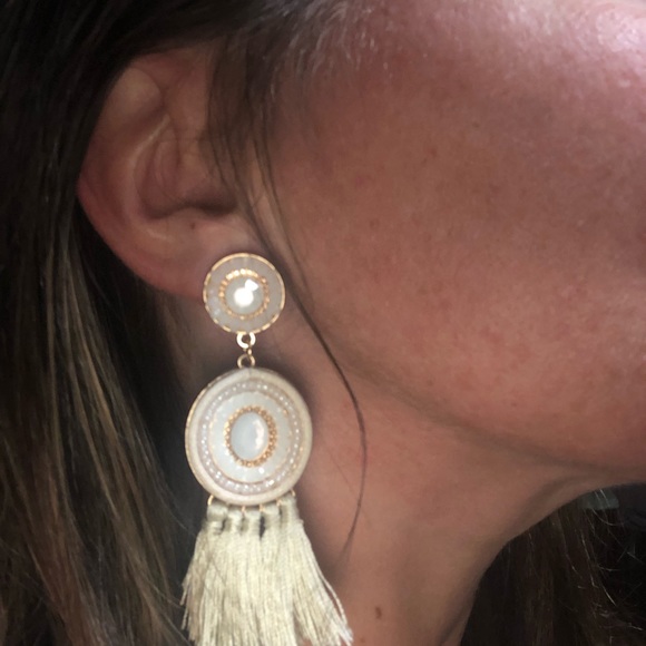 Cream/neutral tassel earrings - Picture 3 of 4
